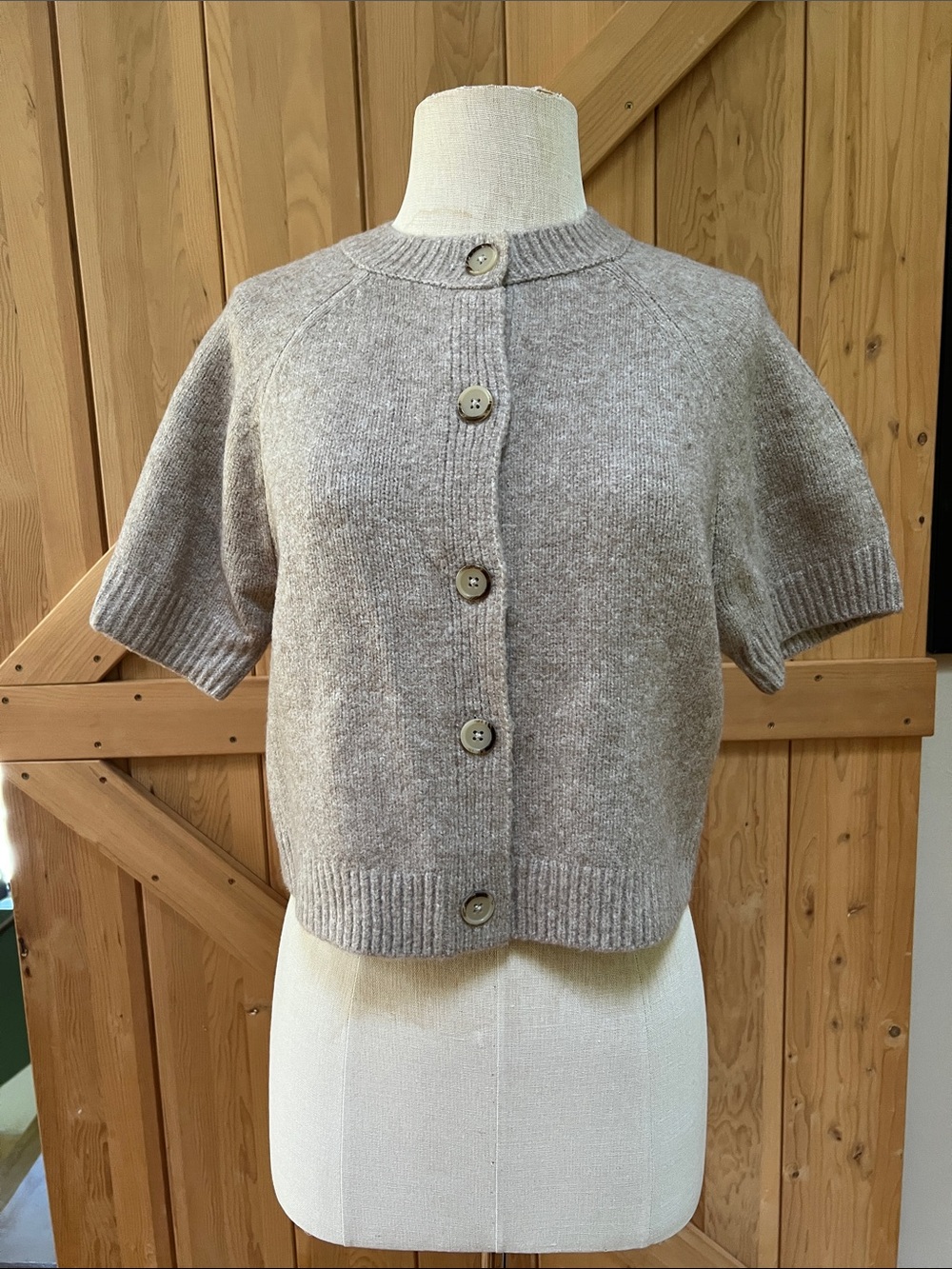 NWT Universal Thread short-sleeve cardigan size Small